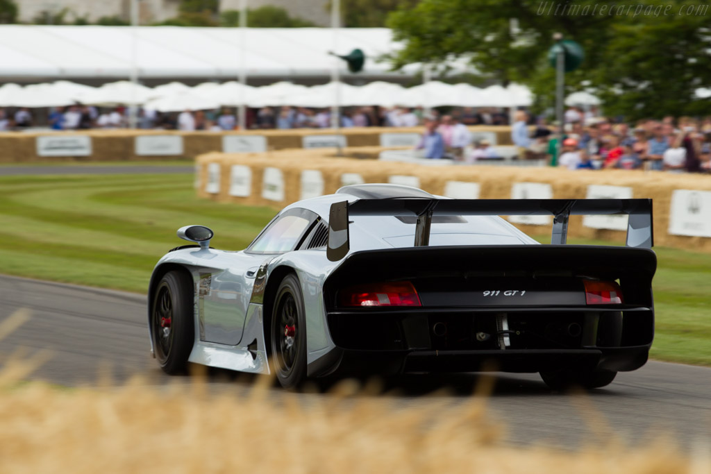 Porsche 911 GT1 Evolution - Chassis: 993-GT1-117  - 2015 Goodwood Festival of Speed