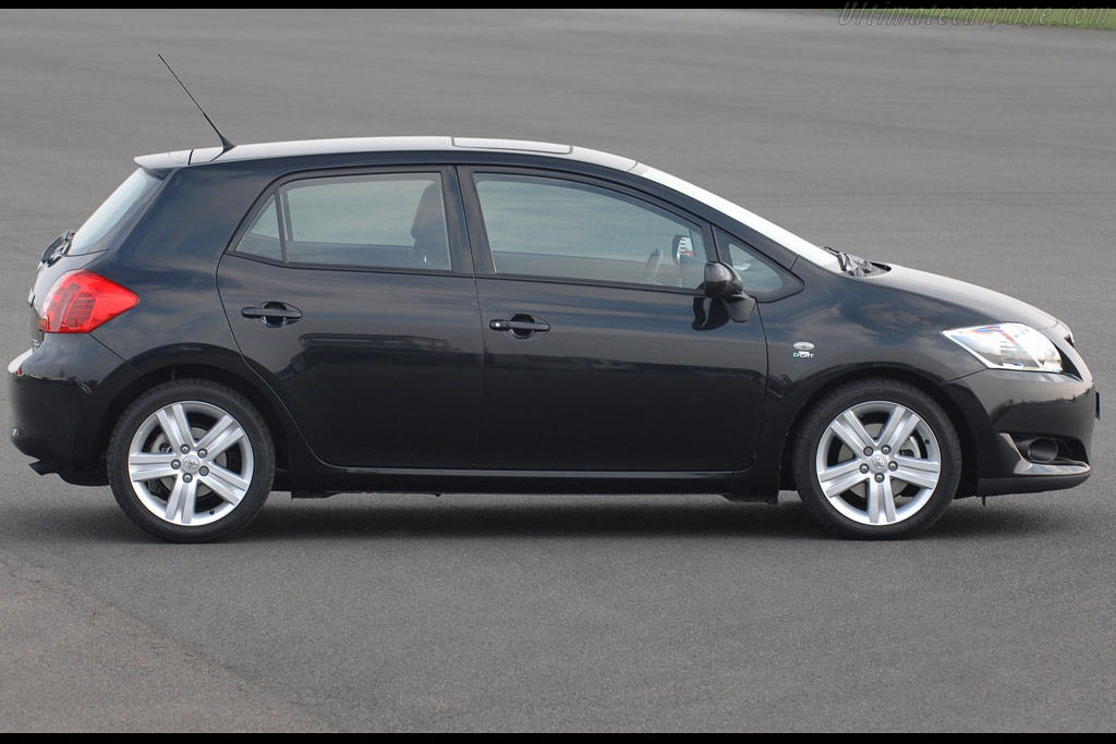 Toyota Auris T180