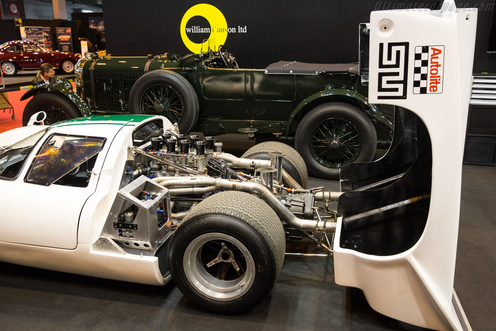 Lola T70 Mk3B Coupe Chevrolet - Chassis: SL76/138  - 2018 Retromobile