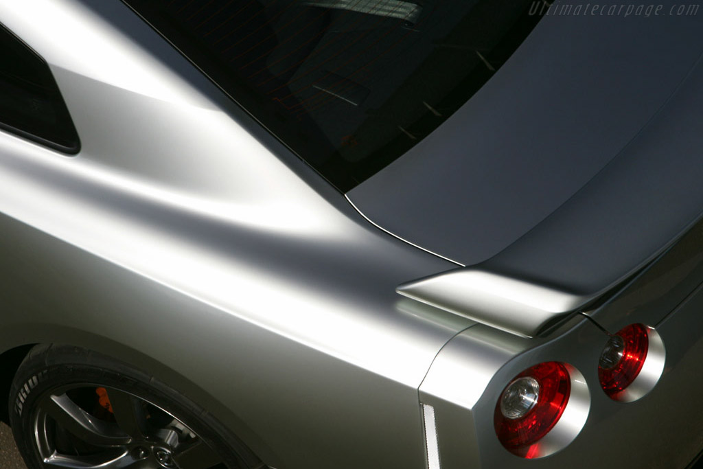 Nissan GT-R