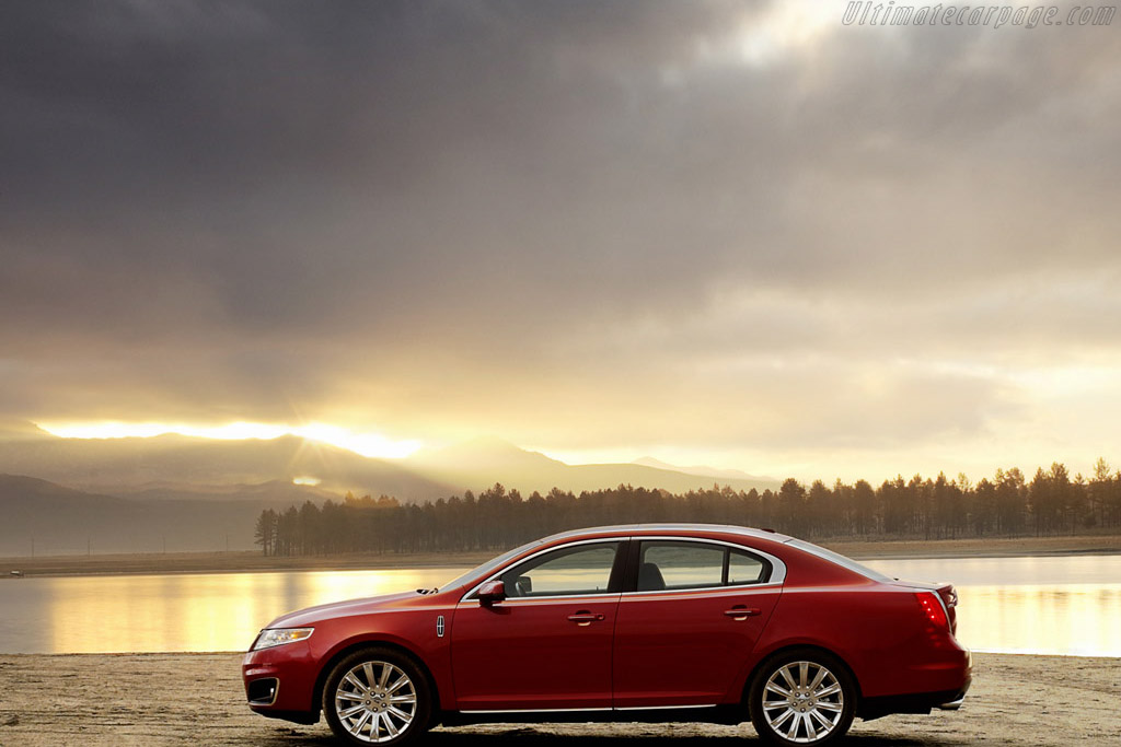 Lincoln MKS