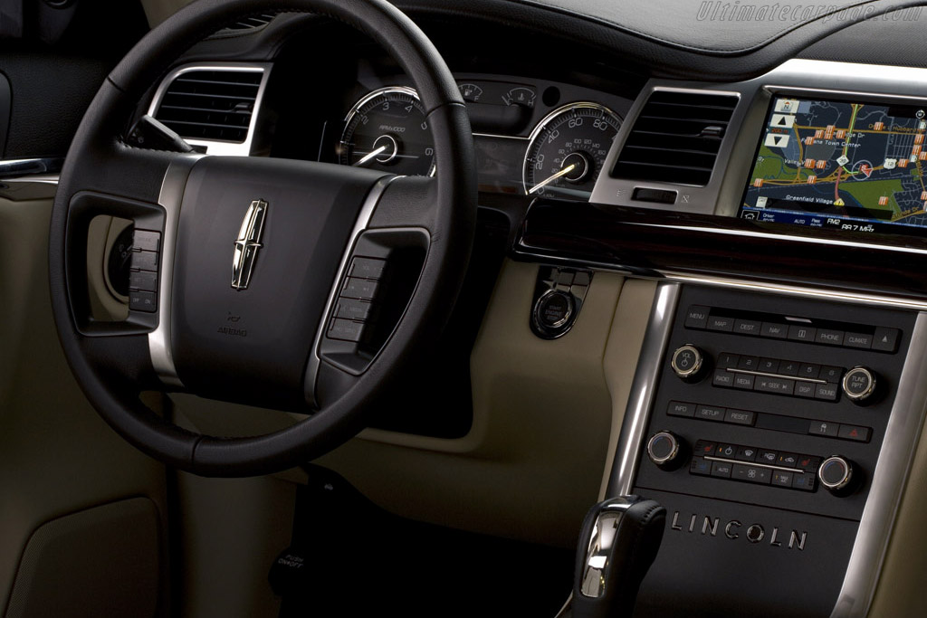 Lincoln MKS