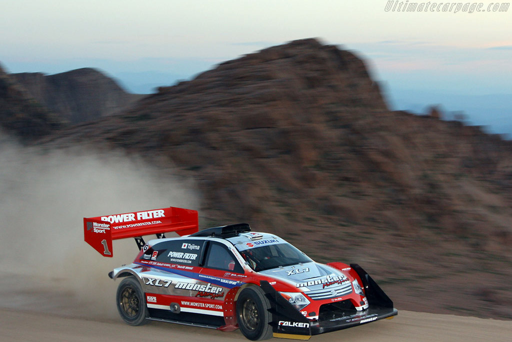 Suzuki XL7 'Pikes Peak' Special