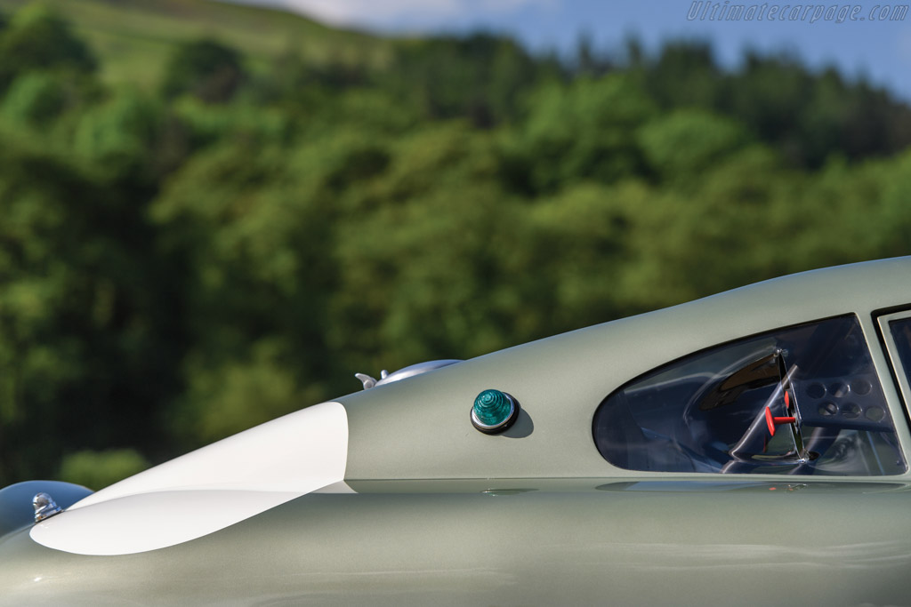 Aston Martin DP215