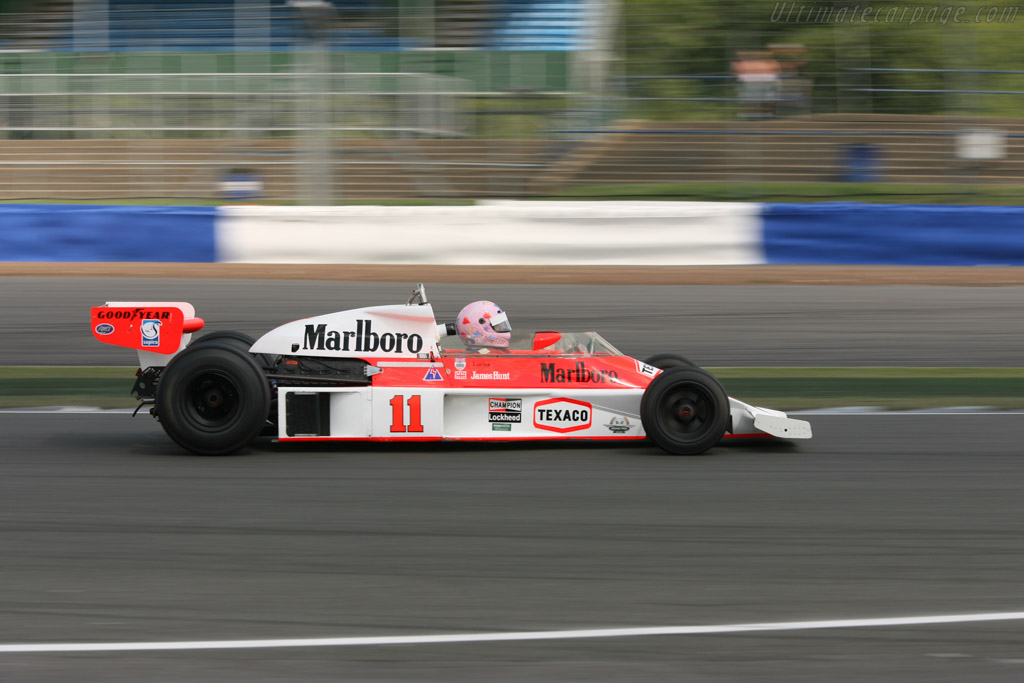 McLaren M23 Cosworth - Chassis: M23-6  - 2006 Silverstone Classic