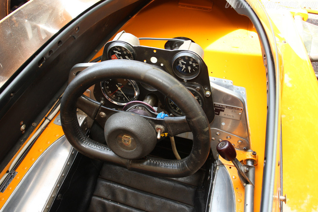 McLaren M16C/D Offenhauser - Chassis: M16C/5 - Driver: Johnny Rutherford - 2009 Goodwood Festival of Speed