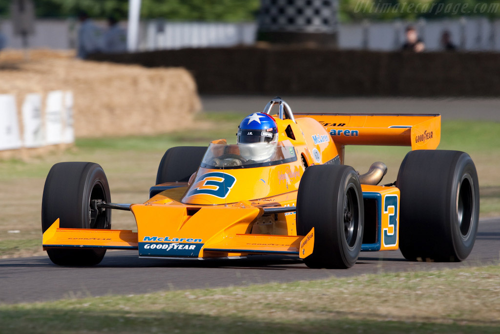 McLaren M16C/D Offenhauser - Chassis: M16C/5 - Driver: Johnny Rutherford - 2009 Goodwood Festival of Speed