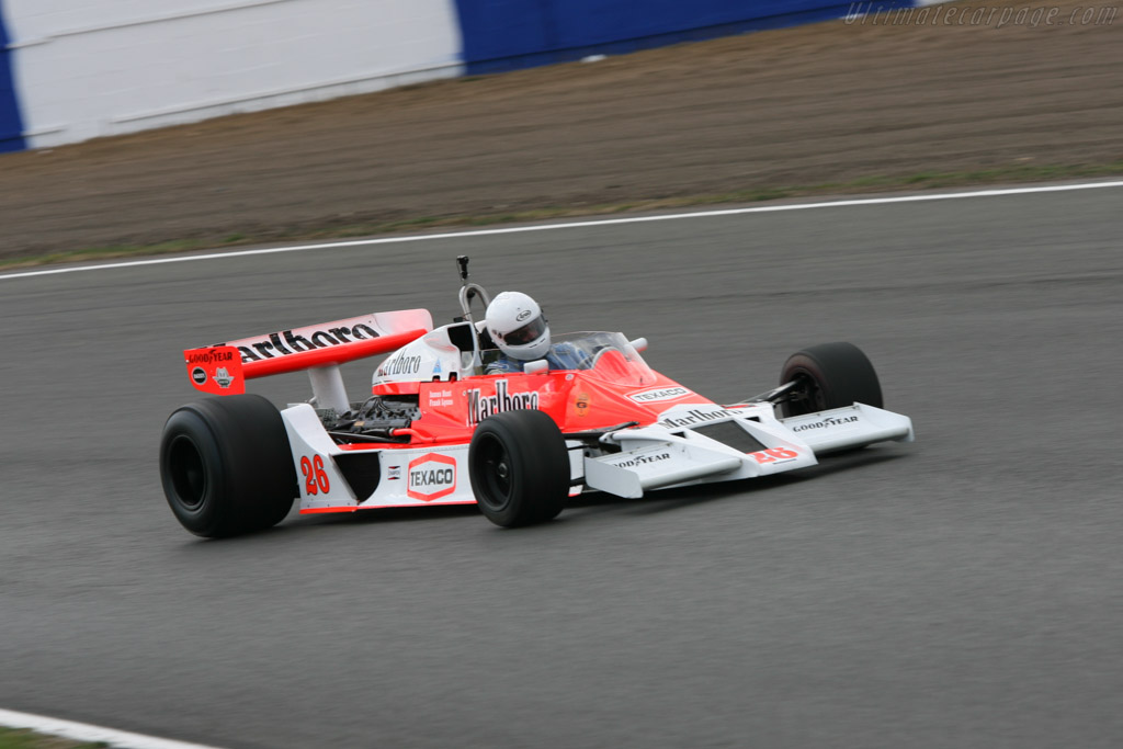 McLaren M26 Cosworth - Chassis: M26-1  - 2006 Silverstone Classic