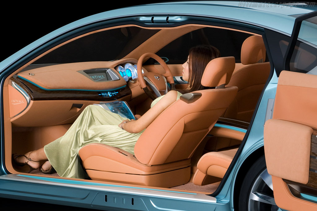 Nissan Intima Concept