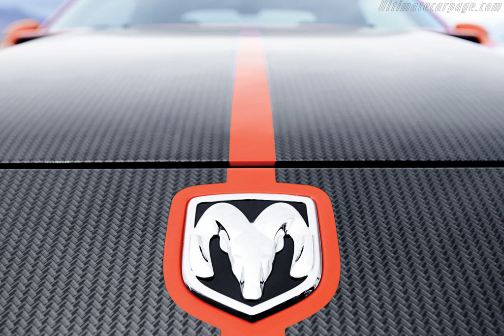 Dodge Challenger SRT8