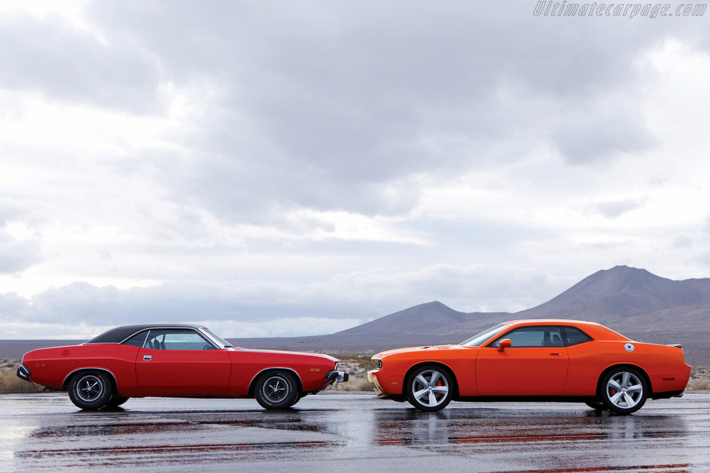 Dodge Challenger SRT8