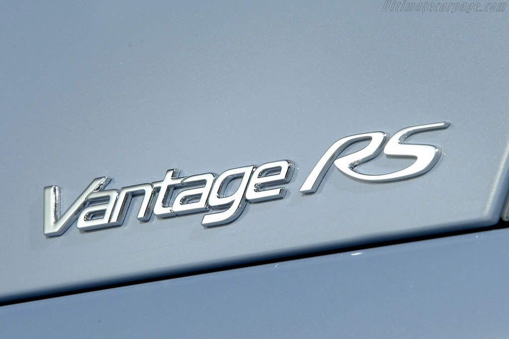 Aston Martin V12 Vantage RS