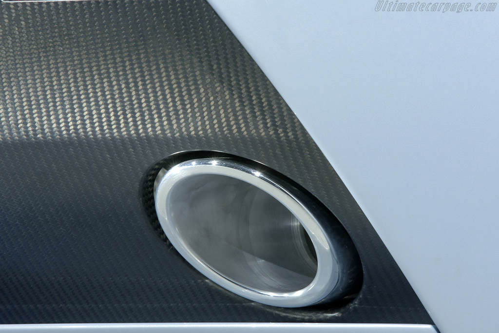 Aston Martin V12 Vantage RS