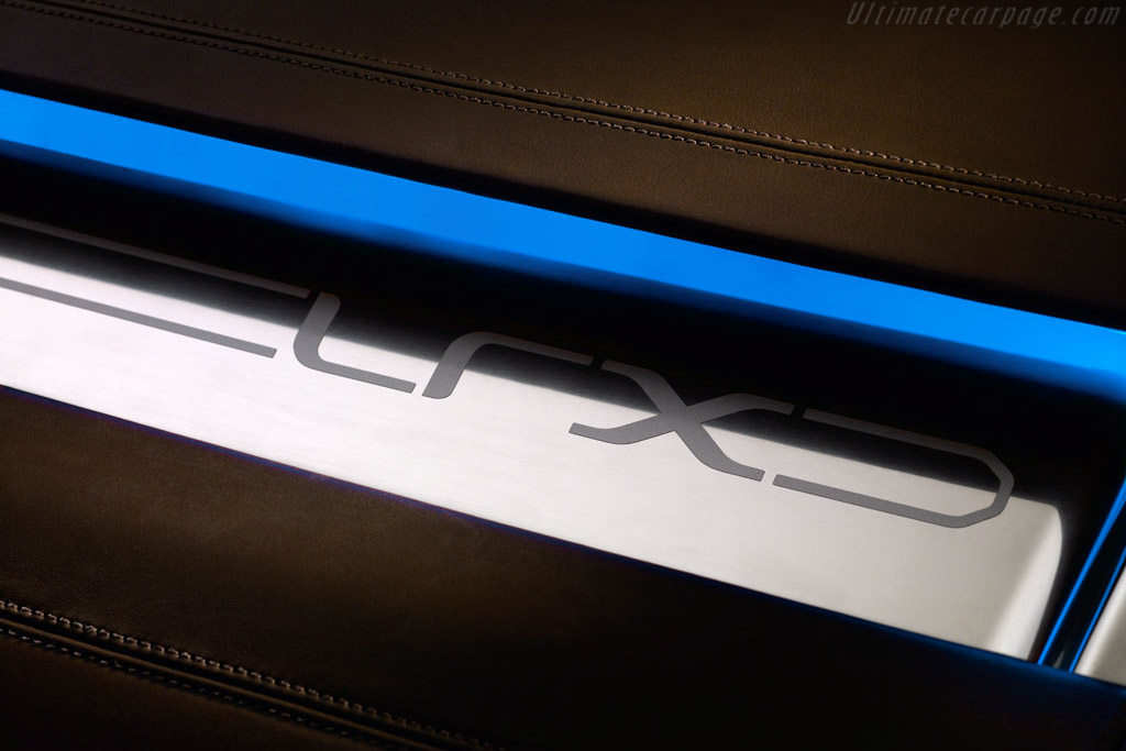 Land Rover LRX Concept