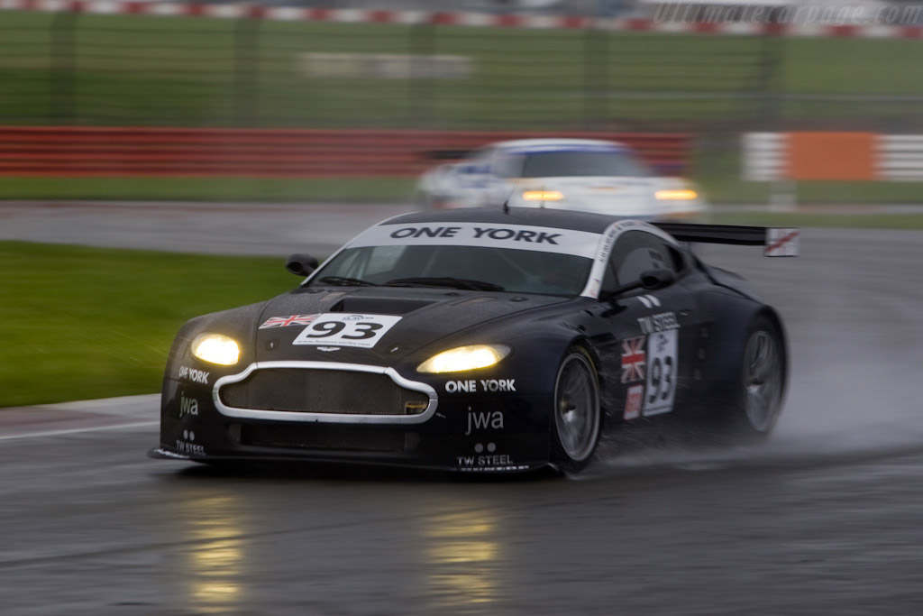 Aston Martin V8 Vantage GT2 - Chassis: GT2/003  - 2008 Le Mans Series Silverstone 1000 km
