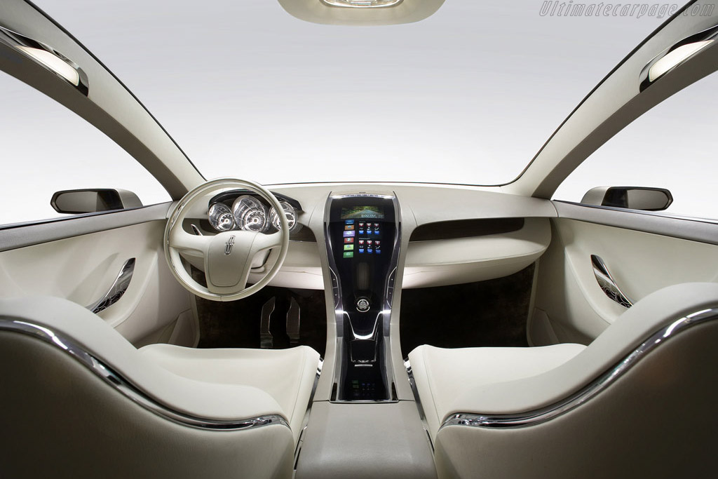 Lincoln MKT Concept