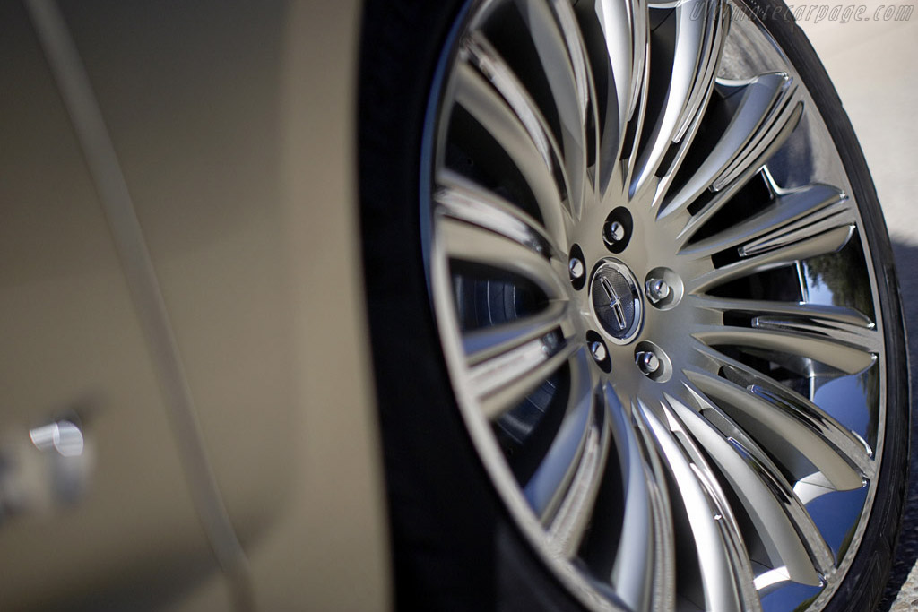 Lincoln MKT Concept