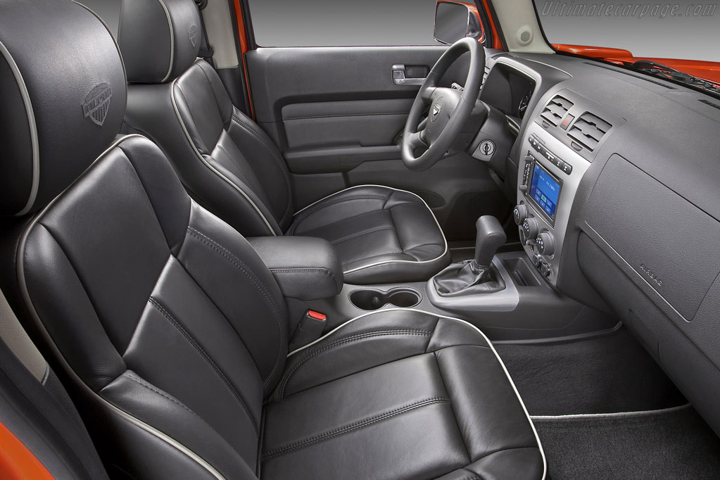 Hummer H3T Alpha