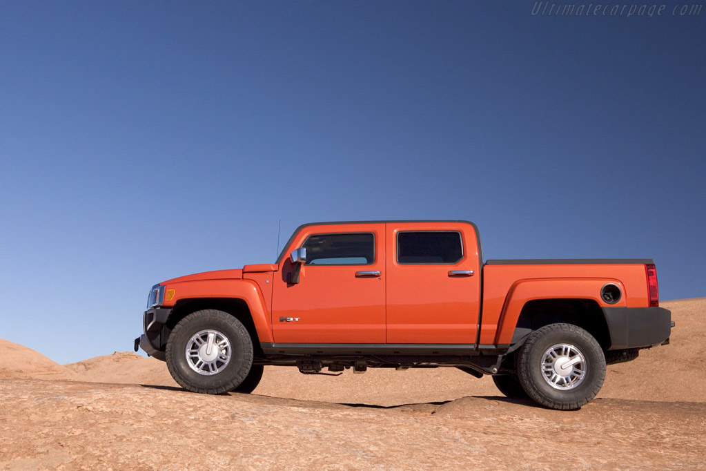 Hummer H3T Alpha