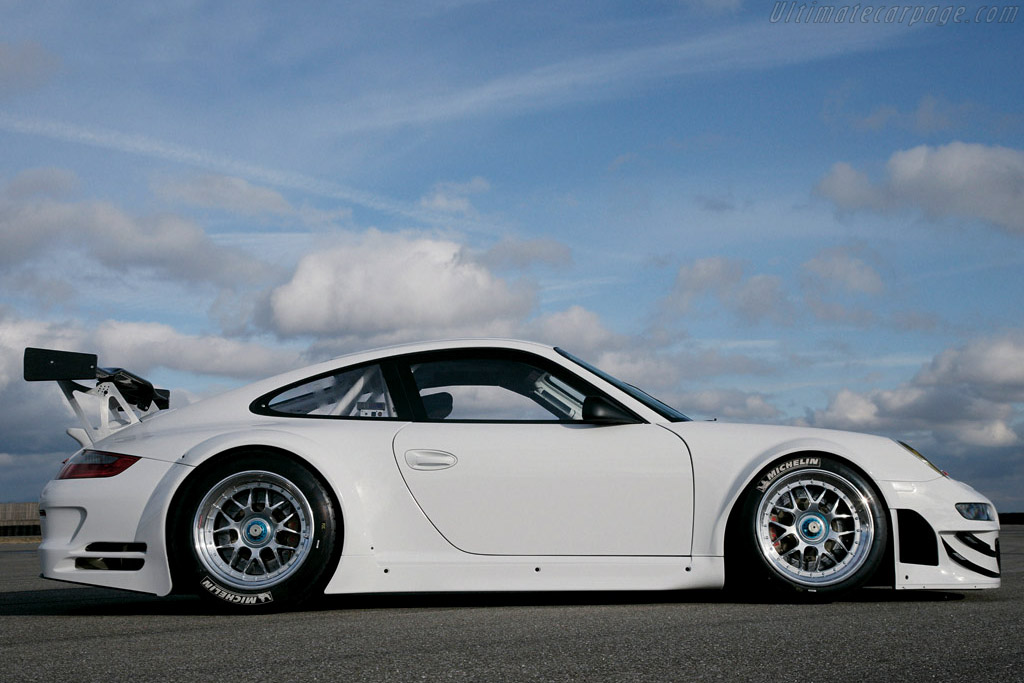 Porsche 911 GT3 RSR Evo