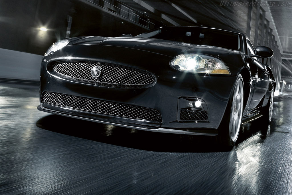 Jaguar XKR-S