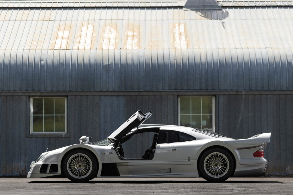 Mercedes-Benz CLK-GTR Coupe