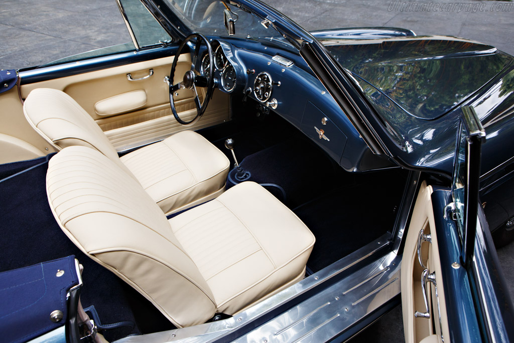 Aston Martin DB2/4 Bertone Cabriolet