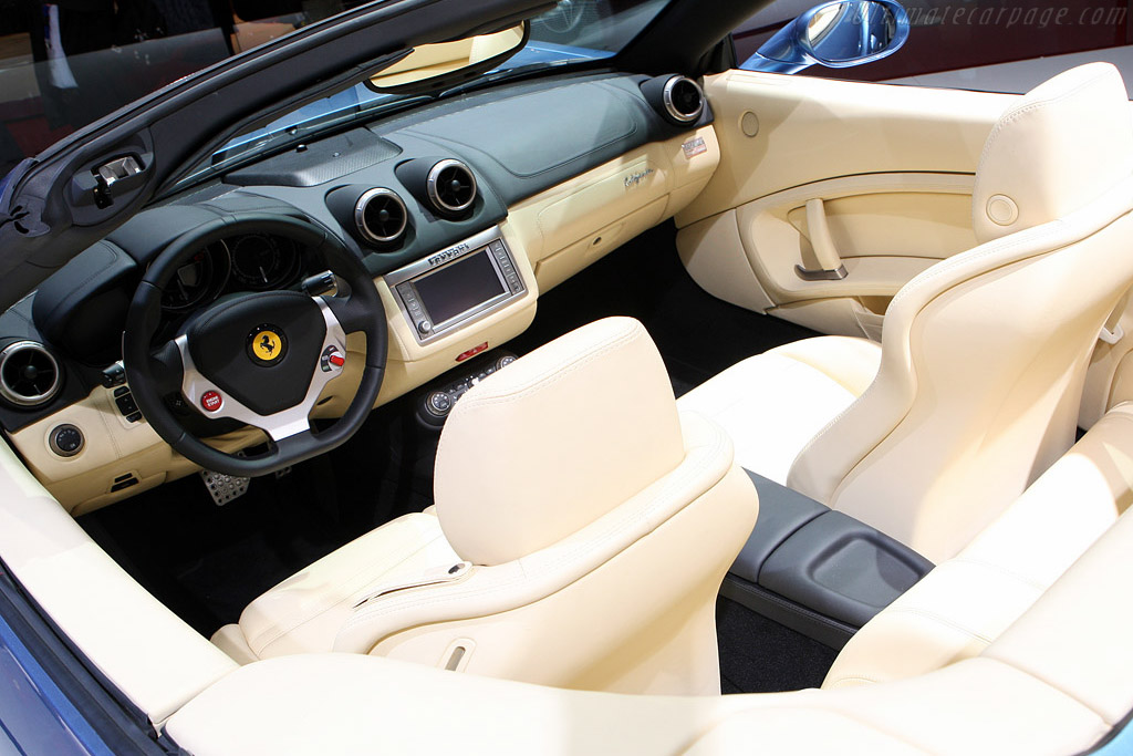 Ferrari California   - 2008 Mondial de l'Automobile Paris