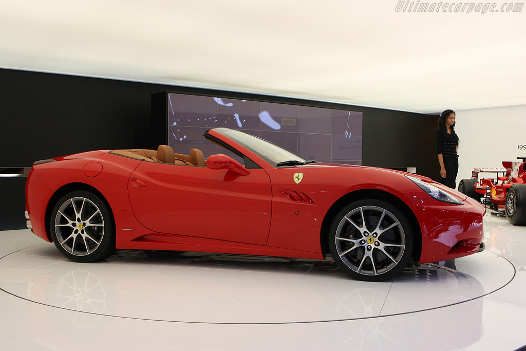 Ferrari California   - 2008 Mondial de l'Automobile Paris