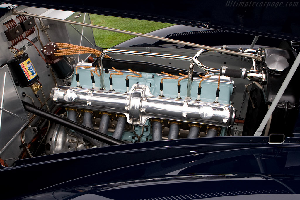 Alfa Romeo 8C 2900B Lungo Touring Berlinetta - Chassis: 412035  - 2008 Pebble Beach Concours d'Elegance