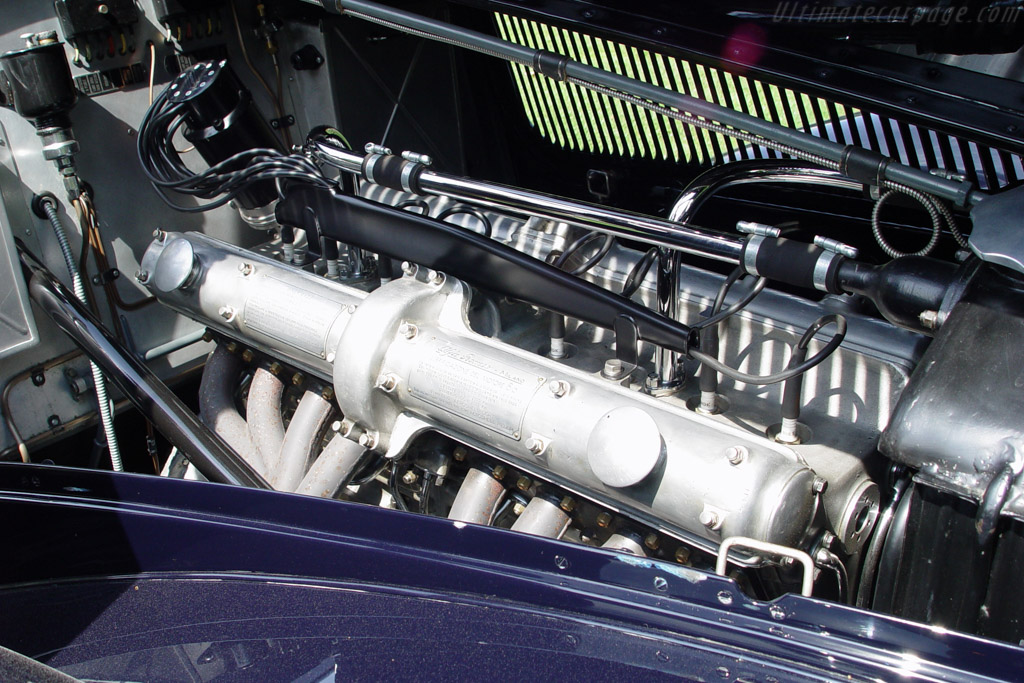 Alfa Romeo 8C 2900B Lungo Touring Berlinetta - Chassis: 412020  - 2003 European Concours d'Elegance