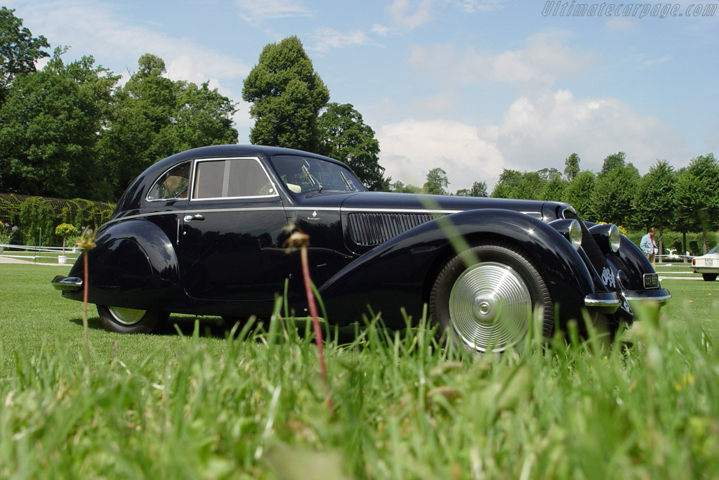 Alfa Romeo 8C 2900B Lungo Touring Berlinetta - Chassis: 412020  - 2003 European Concours d'Elegance