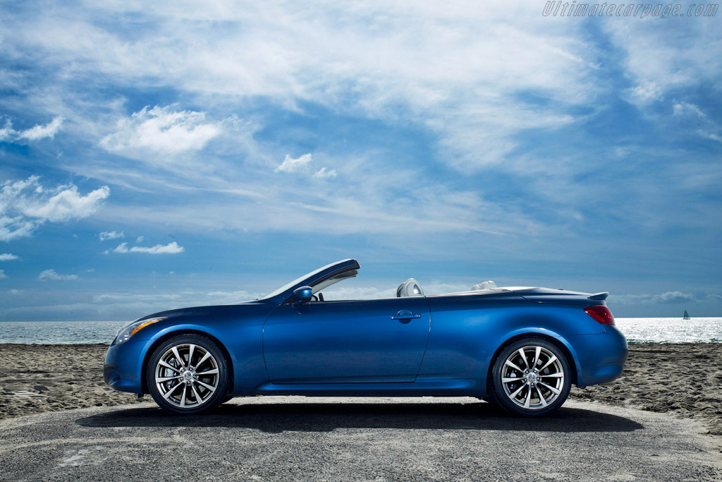 Infiniti G37 Convertible