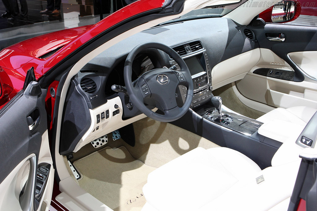 Lexus IS 250C   - 2008 Mondial de l'Automobile Paris