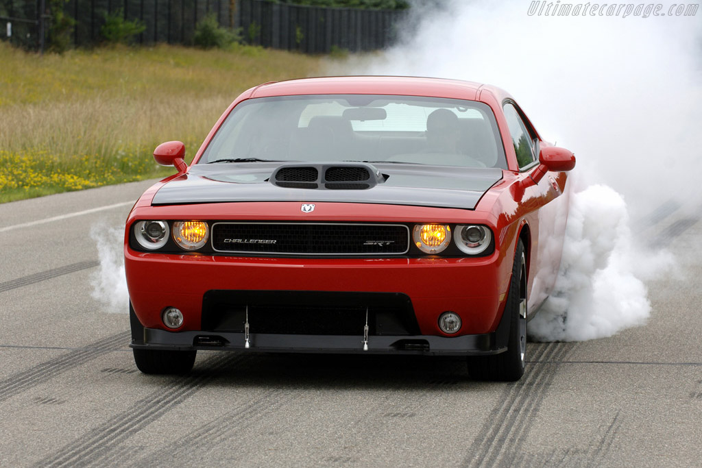 Dodge Challenger SRT10 Concept