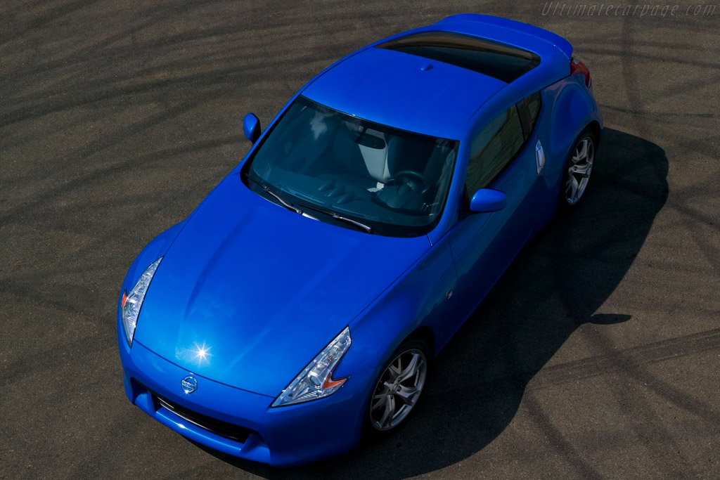 Nissan 370Z Coupe