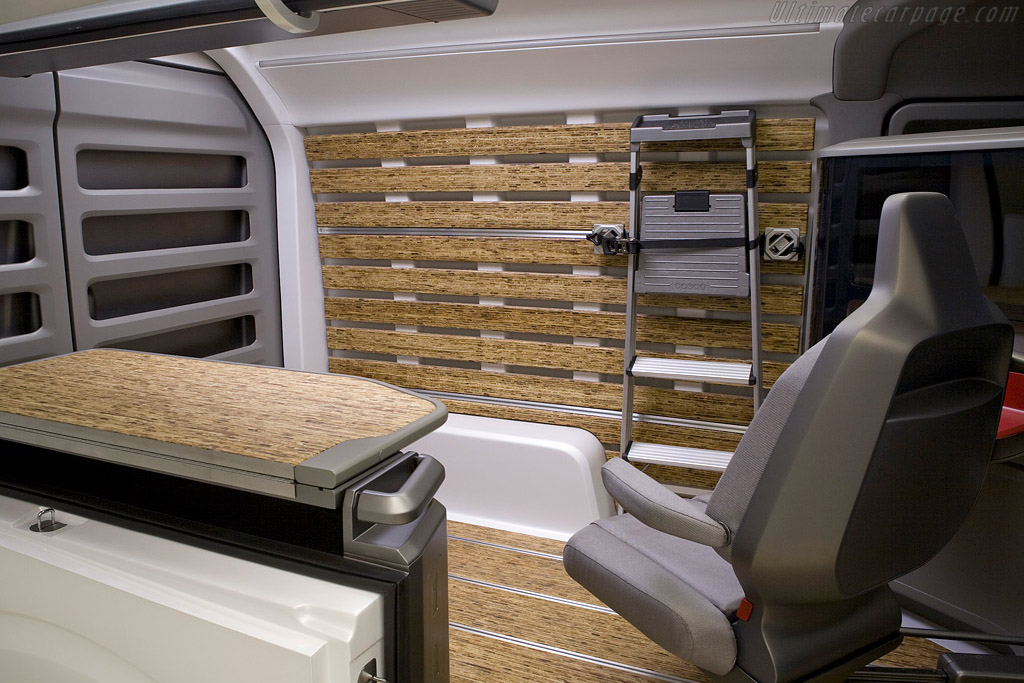 Nissan NV2500 Concept