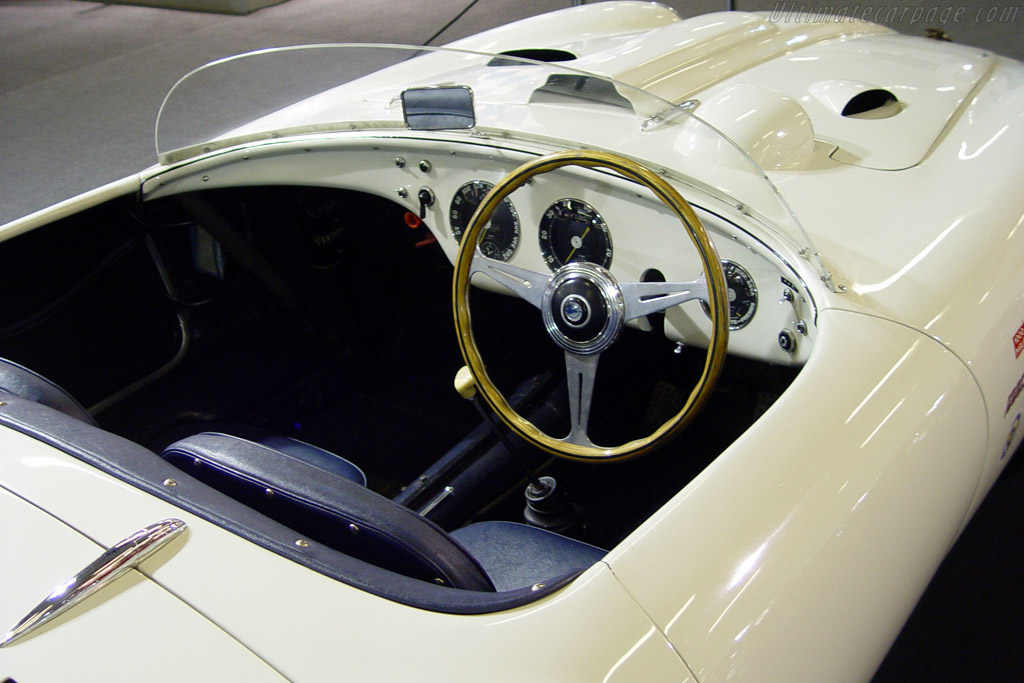Pegaso Z102 BS 3.2 Touring Spyder - Chassis: 0145  - 2004 Retromobile