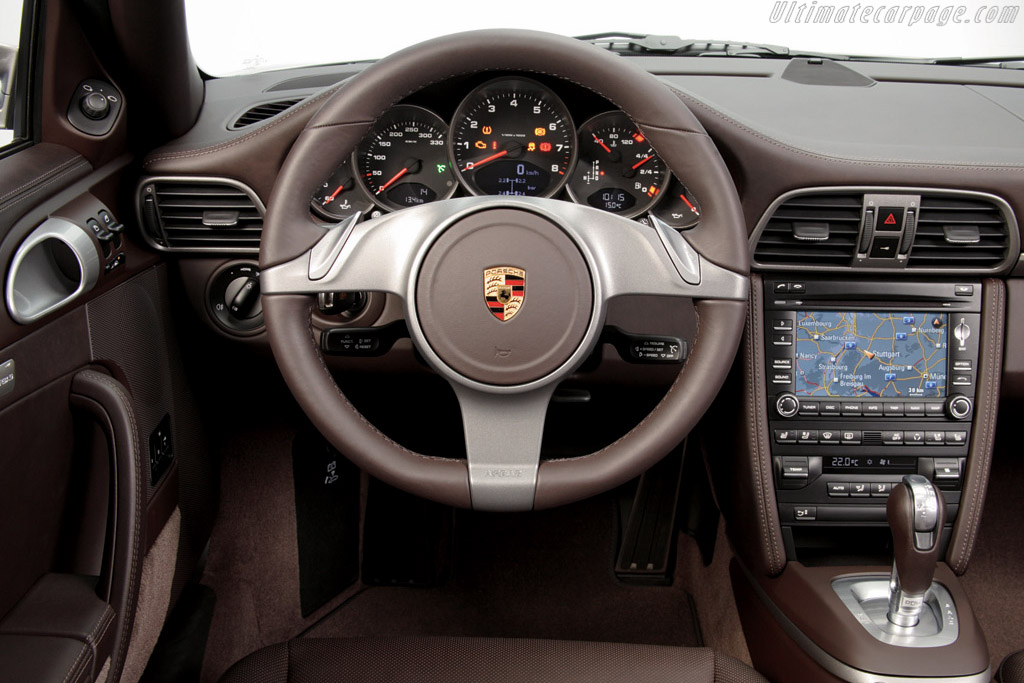 Porsche 997 Carrera 4 Cabriolet