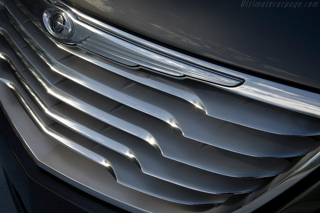 Chrysler 200C EV Concept