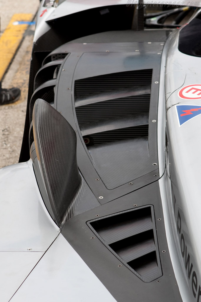 Audi R15 TDI - Chassis: 101  - 2009 Sebring 12 Hours