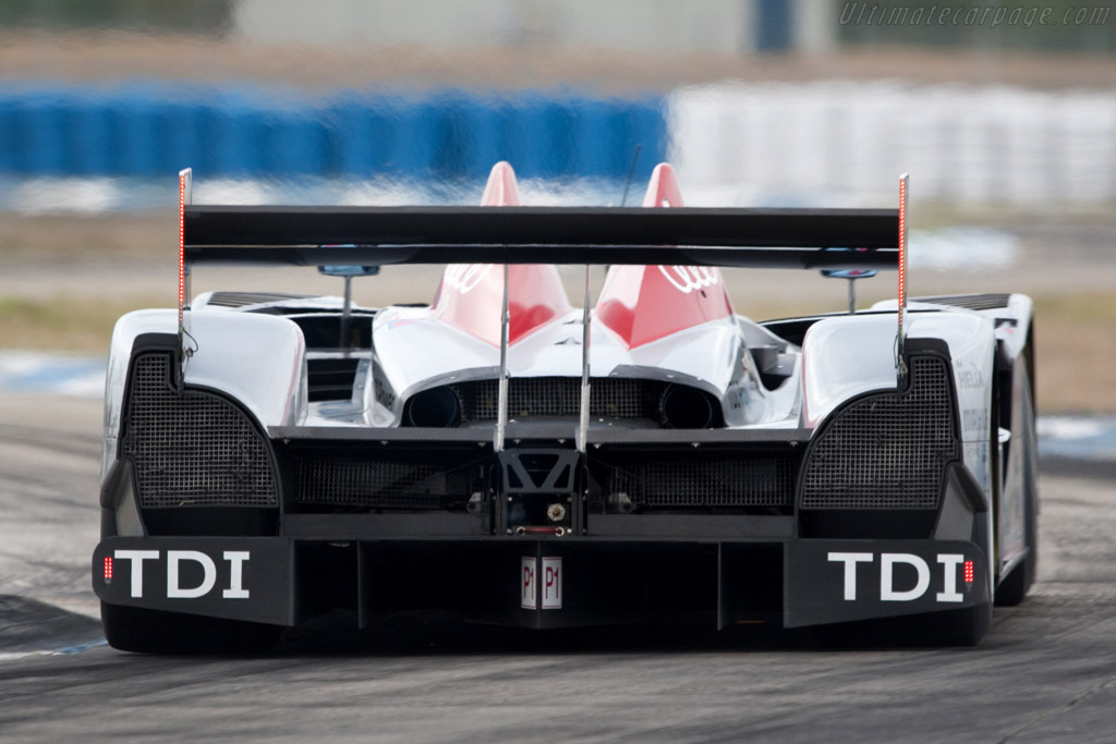Audi R15 TDI - Chassis: 101  - 2009 Sebring 12 Hours