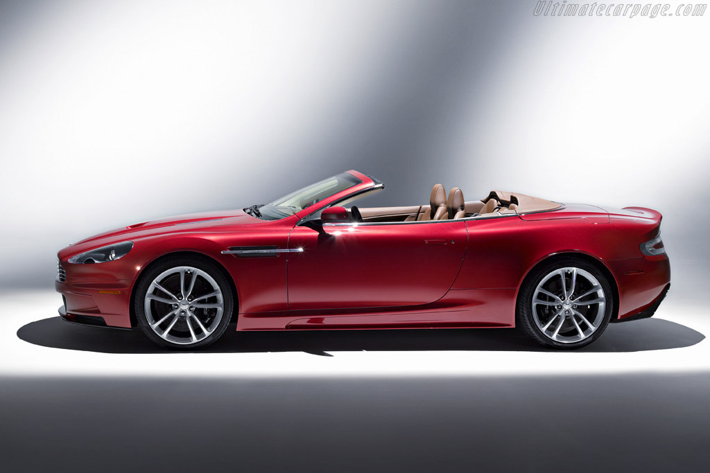 Aston Martin DBS Volante
