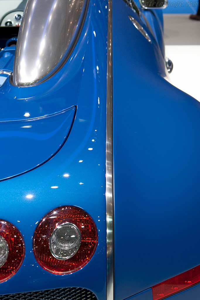 Bugatti Veyron 16.4 Bleu Centenaire   - 2009 Geneva International Motor Show