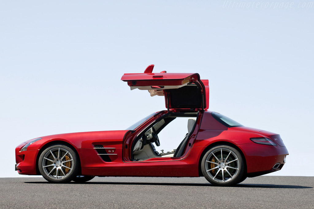 Mercedes-Benz SLS AMG