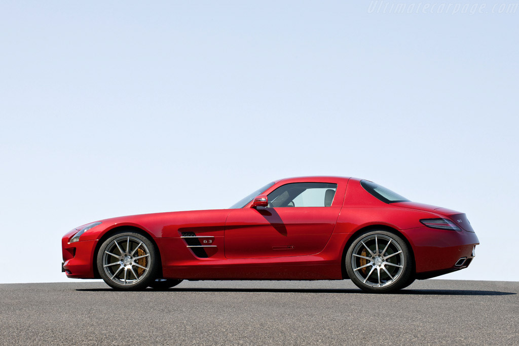 Mercedes-Benz SLS AMG