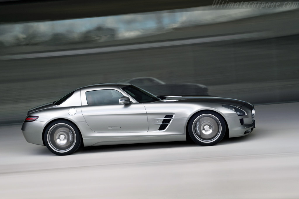 Mercedes-Benz SLS AMG
