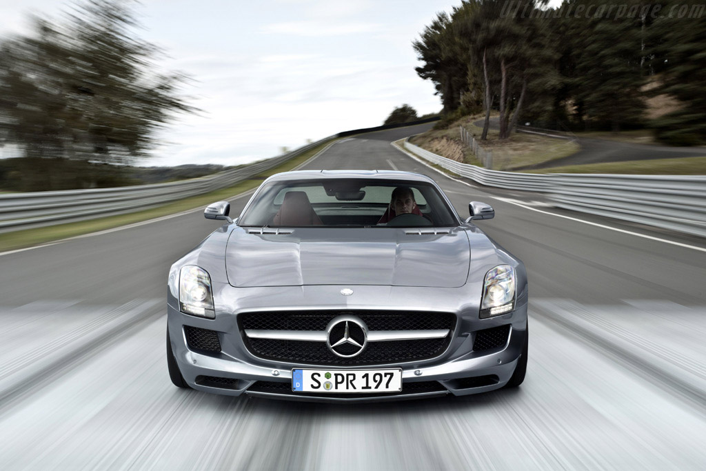 Mercedes-Benz SLS AMG