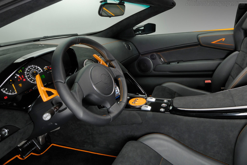 Lamborghini Murciélago Roadster LP650-4