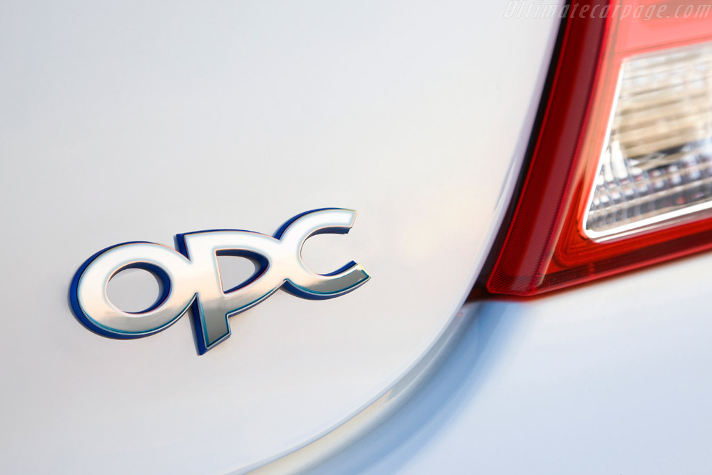 Opel Insignia OPC